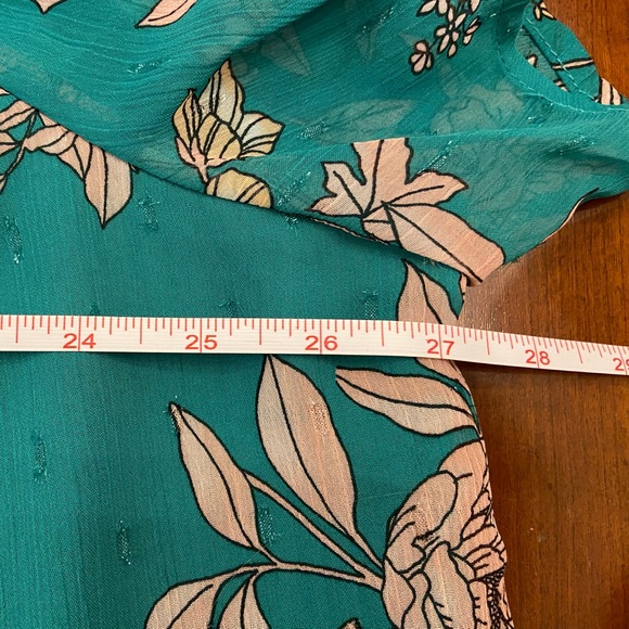 Torrid Plus Size 2 Cold Shoulder Crinkle Chiffon Sheer Lined Green Floral - Picture 9 of 13
